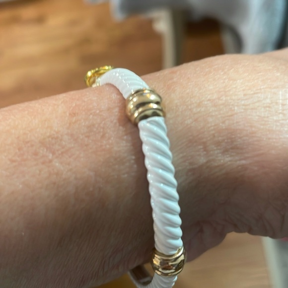 🔥Rockin Hot Originals Handcrafted white cable bracelet with gold embellishments - Picture 2 of 3